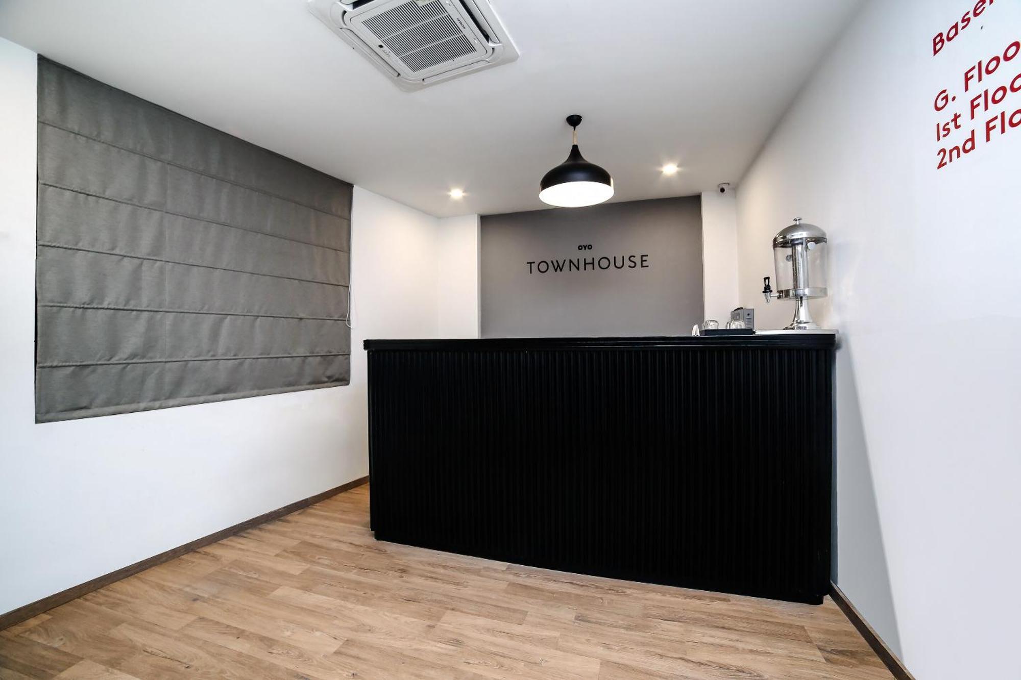 Collection O Townhouse 069 Hotel Gurgaon Ngoại thất bức ảnh